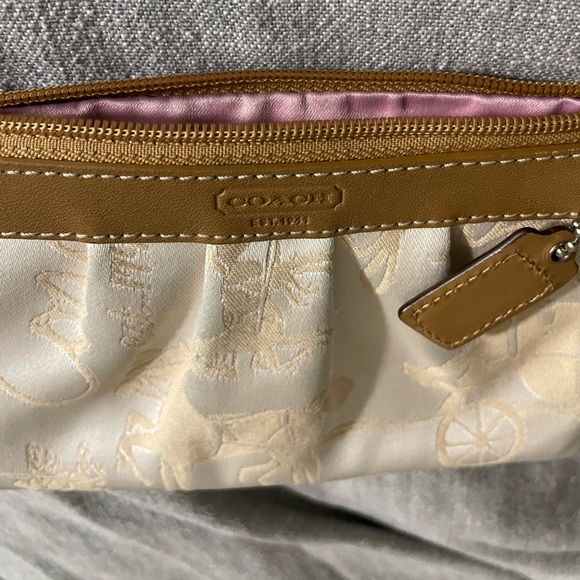 Coach wrislet - Picture 2 of 3